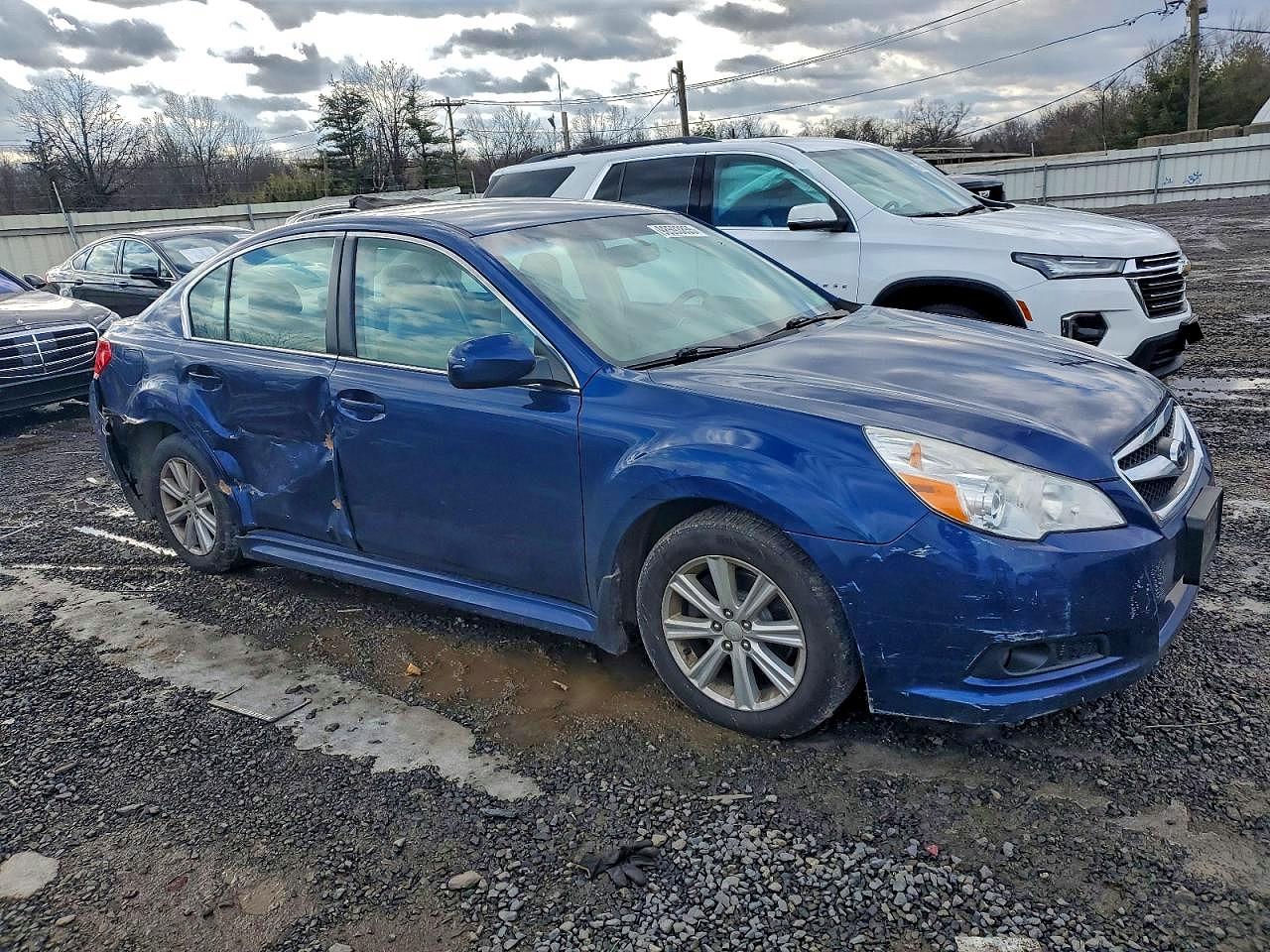 2010 SUBARU LEGACY 2.5I PREMIUM photo 4
