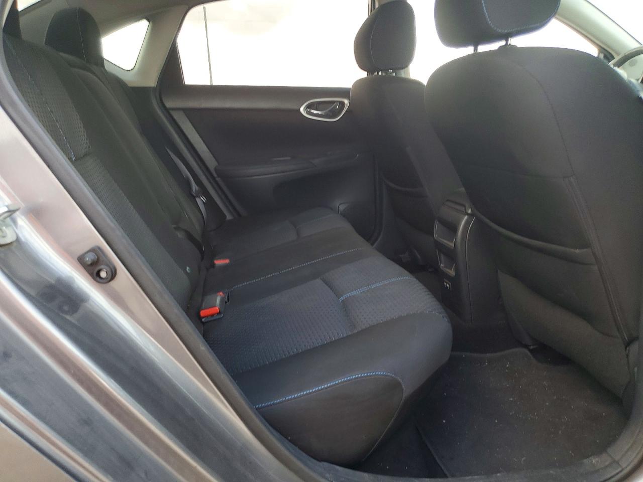 2018 NISSAN SENTRA S photo 10