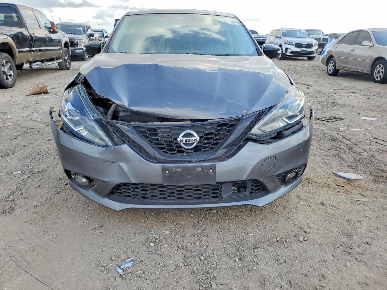 2018 NISSAN SENTRA S photo 5