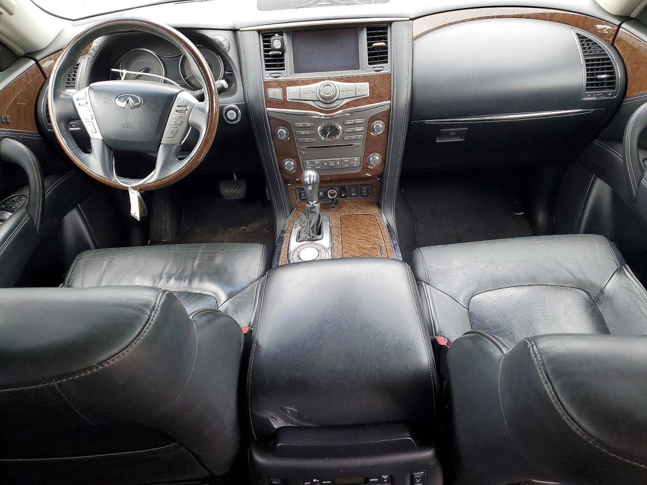 2017 INFINITI QX80 BASE photo 8