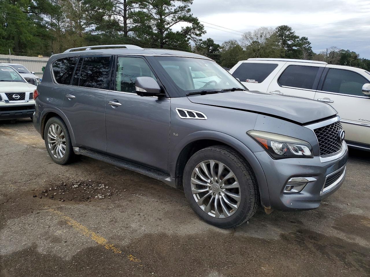 2017 INFINITI QX80 BASE photo 4