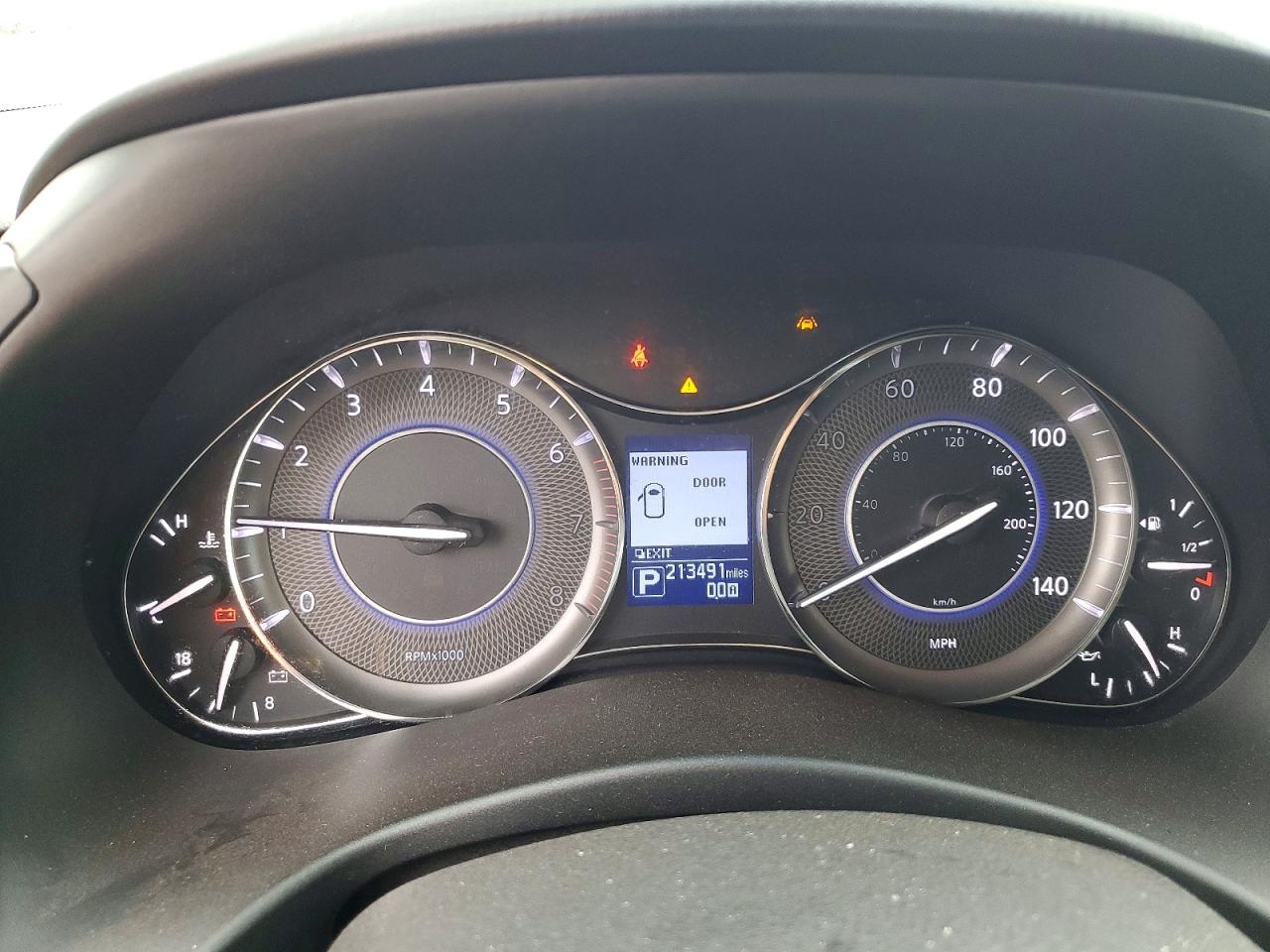 2017 INFINITI QX80 BASE photo 9