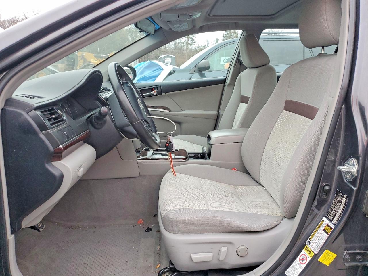 2012 TOYOTA CAMRY BASE photo 7