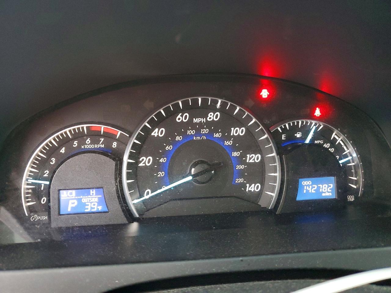 2012 TOYOTA CAMRY BASE photo 9
