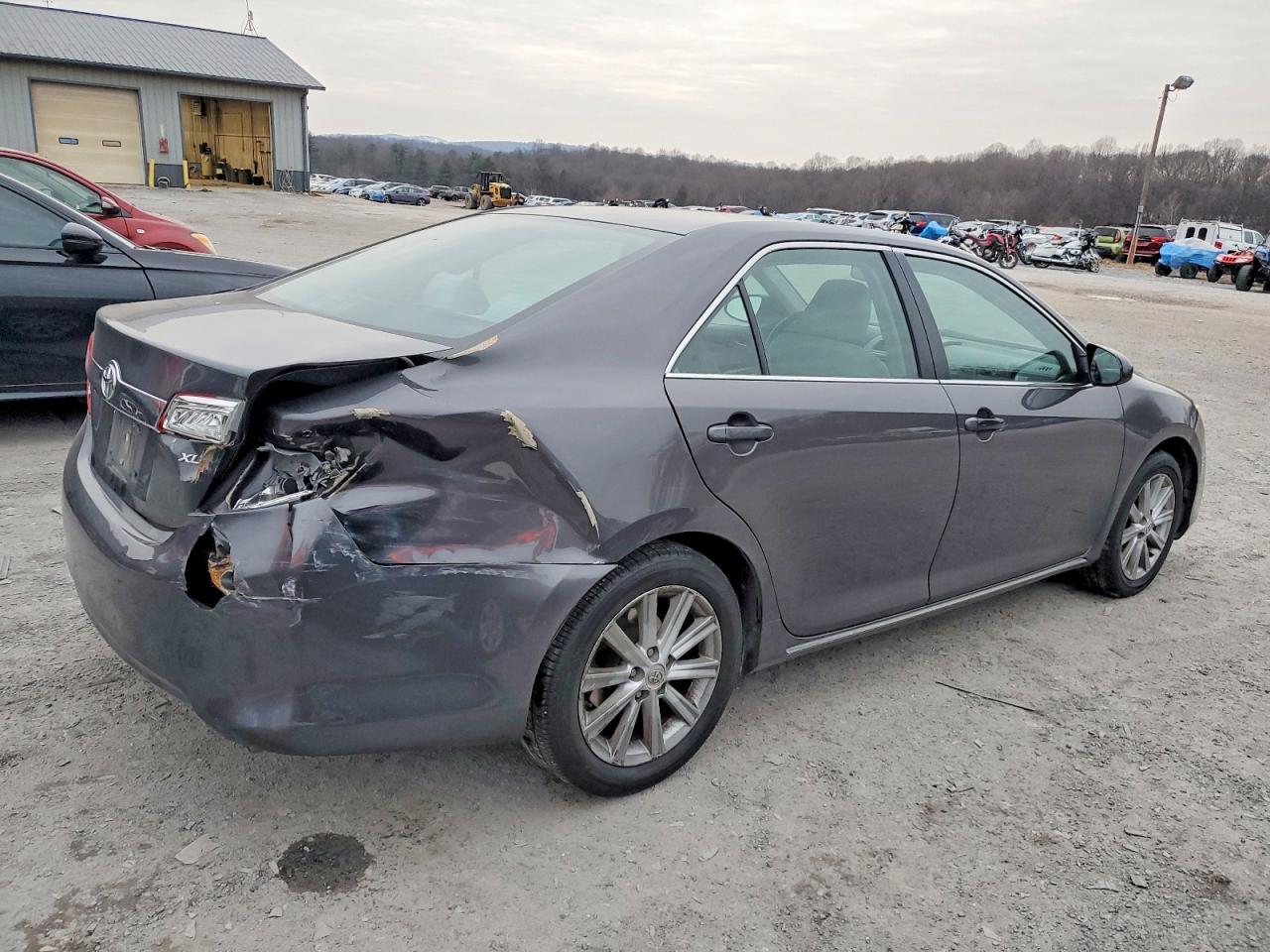 2012 TOYOTA CAMRY BASE photo 3