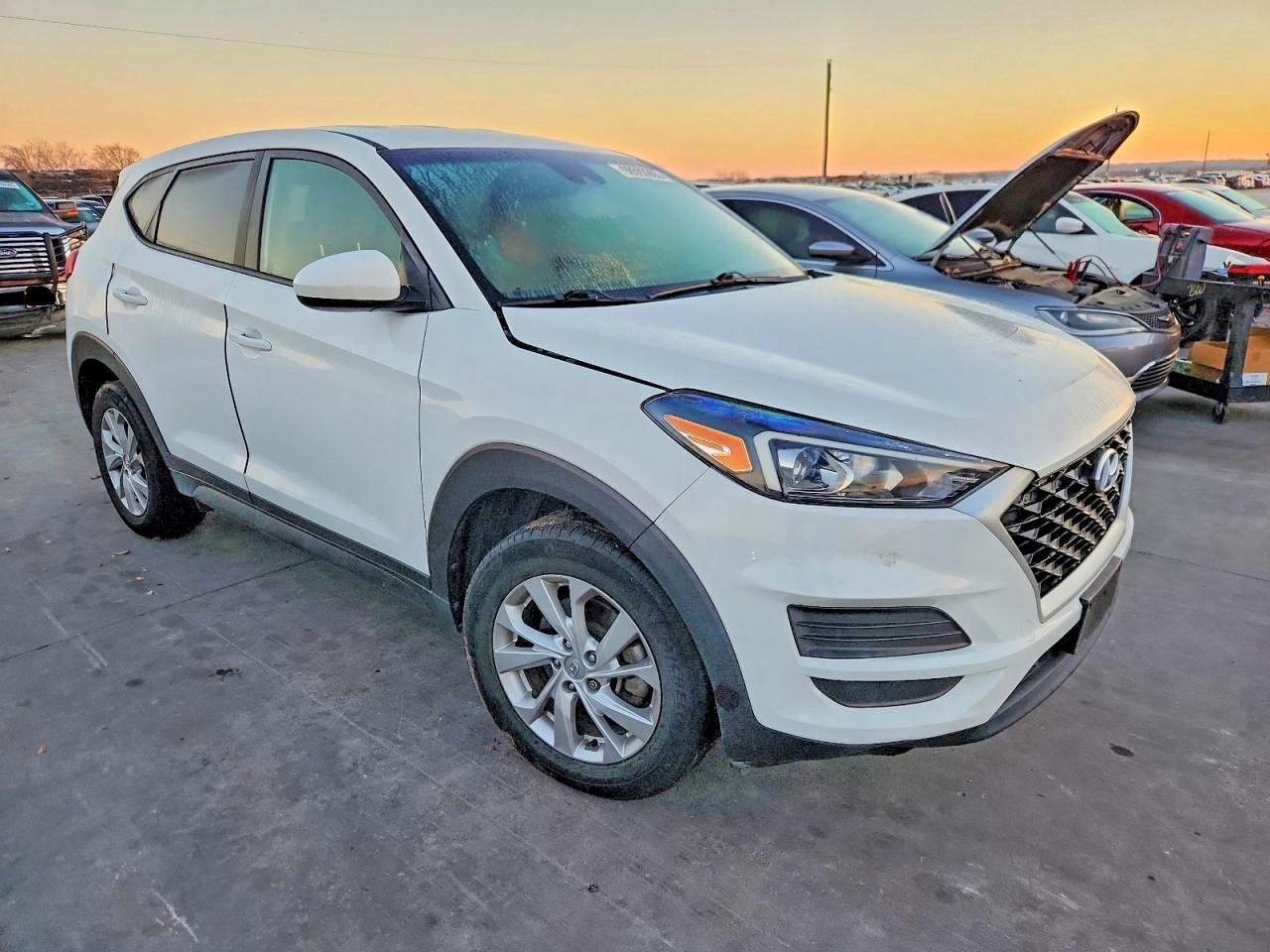 2021 HYUNDAI TUCSON SE photo 4