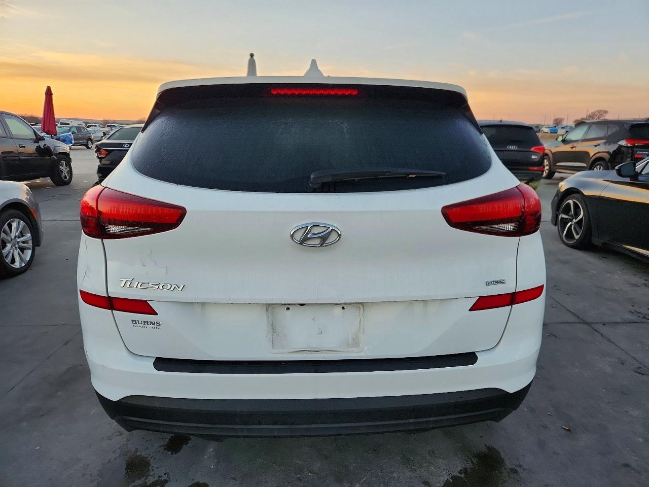 2021 HYUNDAI TUCSON SE photo 6