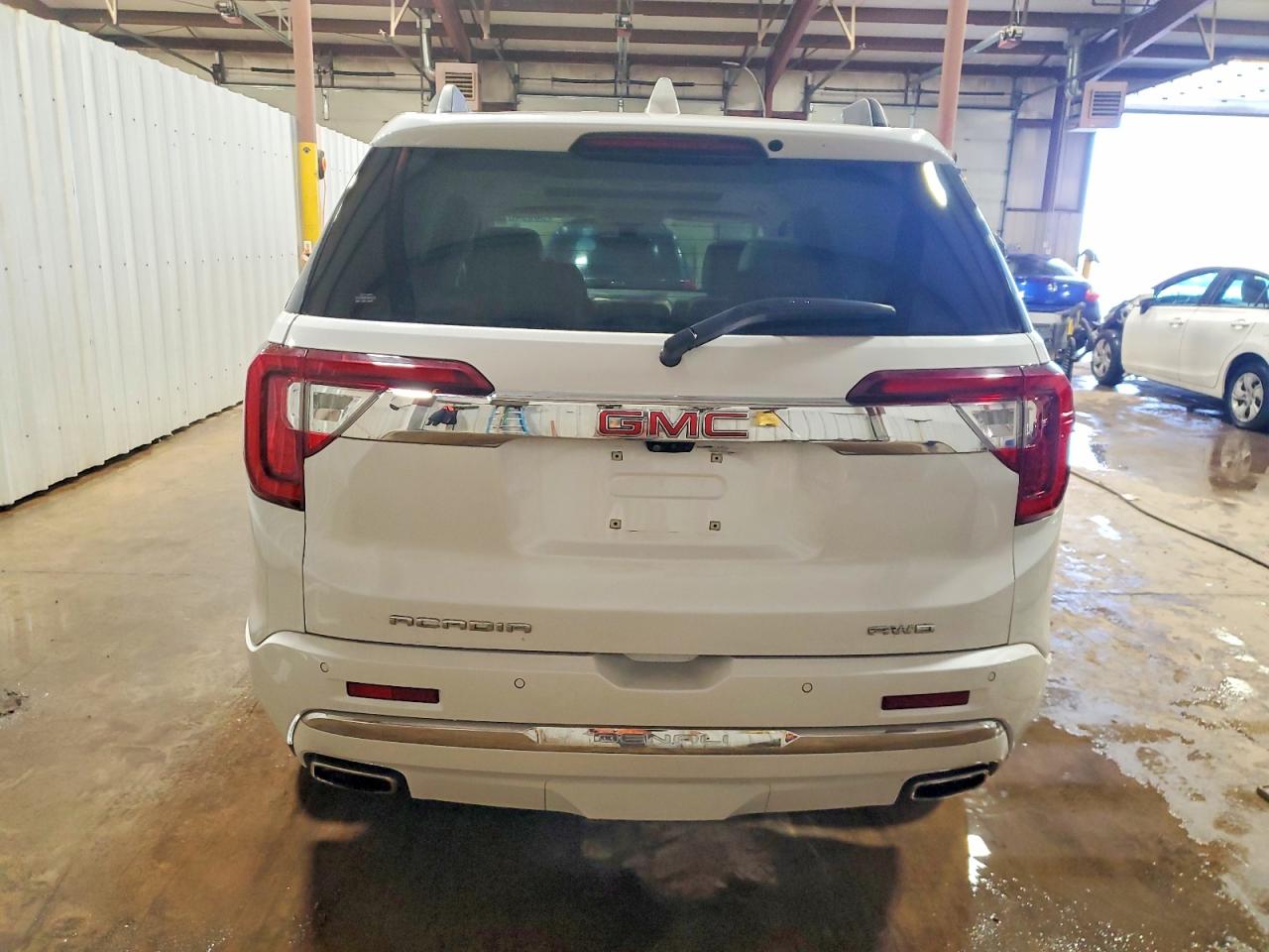 2023 GMC ACADIA DENALI photo 6