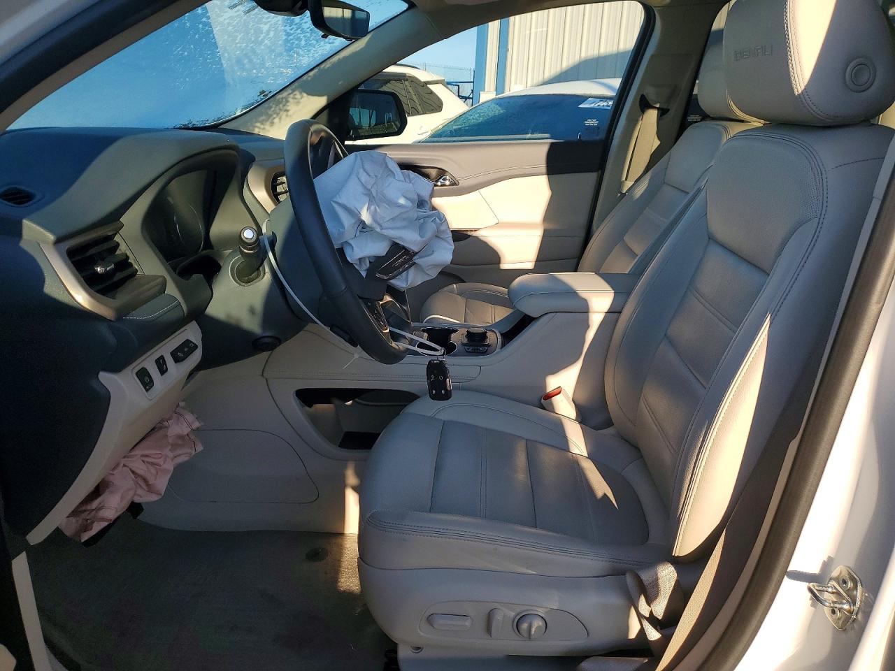2023 GMC ACADIA DENALI photo 7