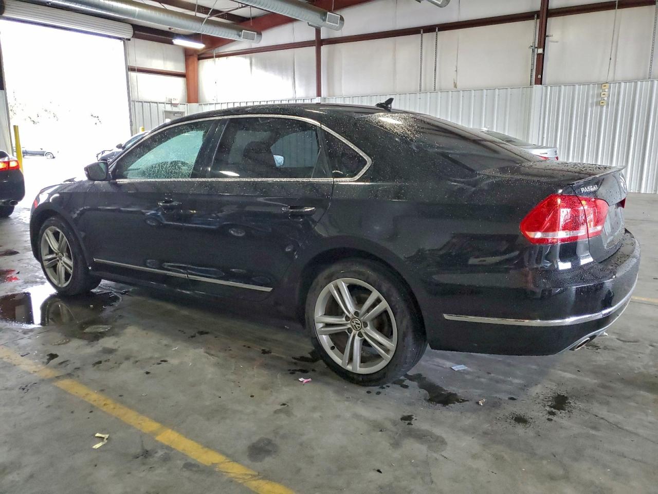 2014 VOLKSWAGEN PASSAT SEL photo 2