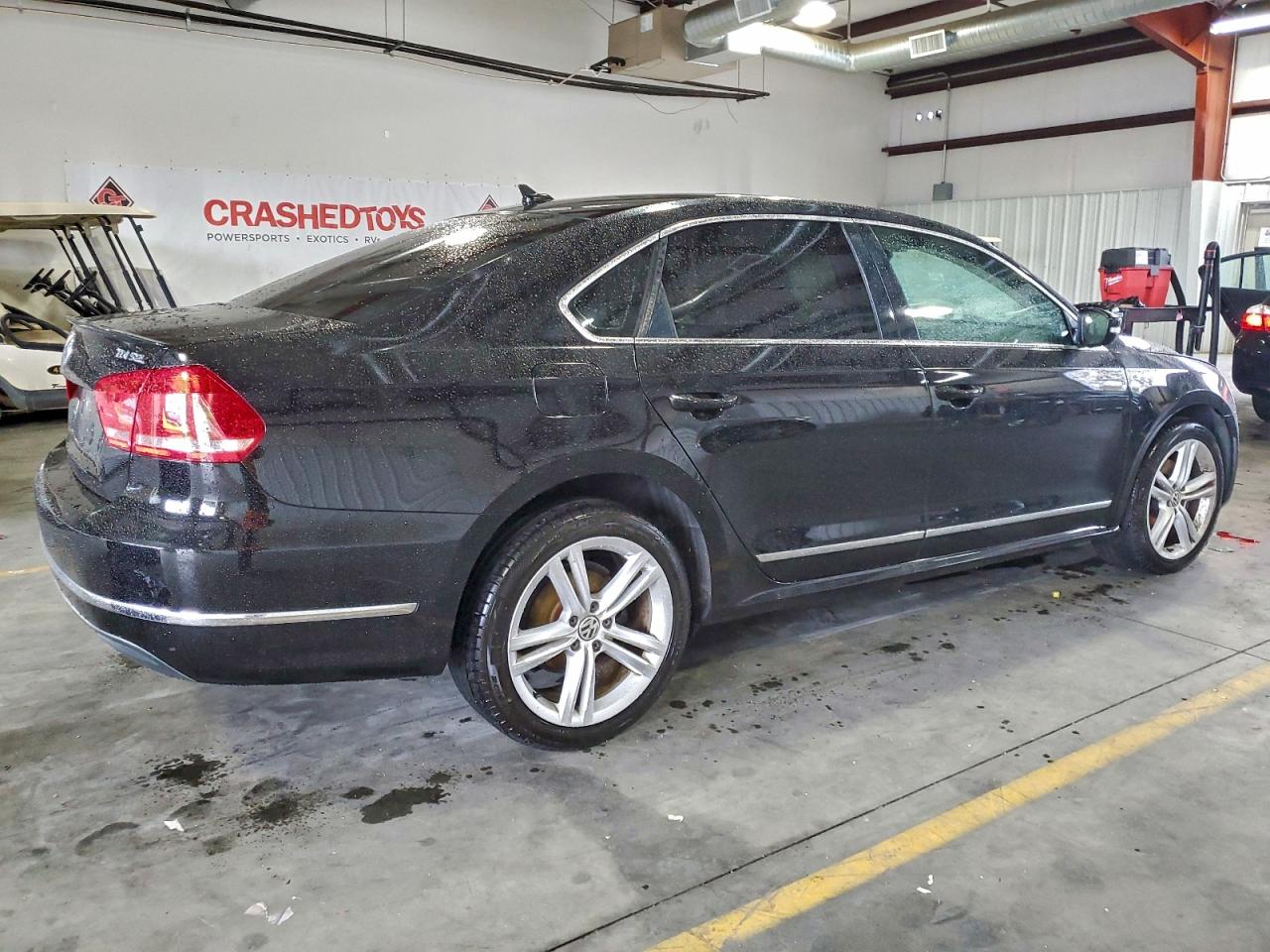 2014 VOLKSWAGEN PASSAT SEL photo 3