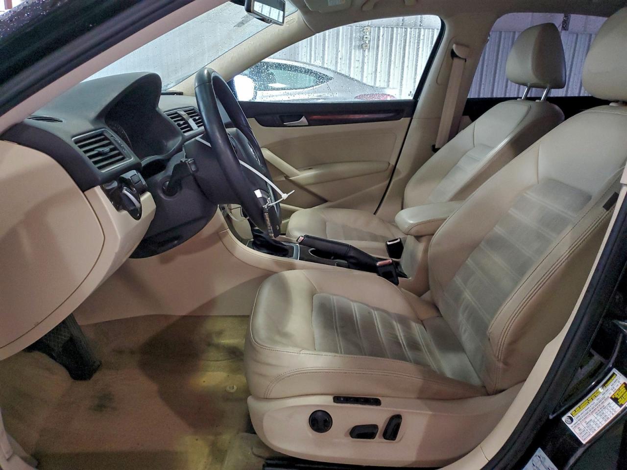 2014 VOLKSWAGEN PASSAT SEL photo 7