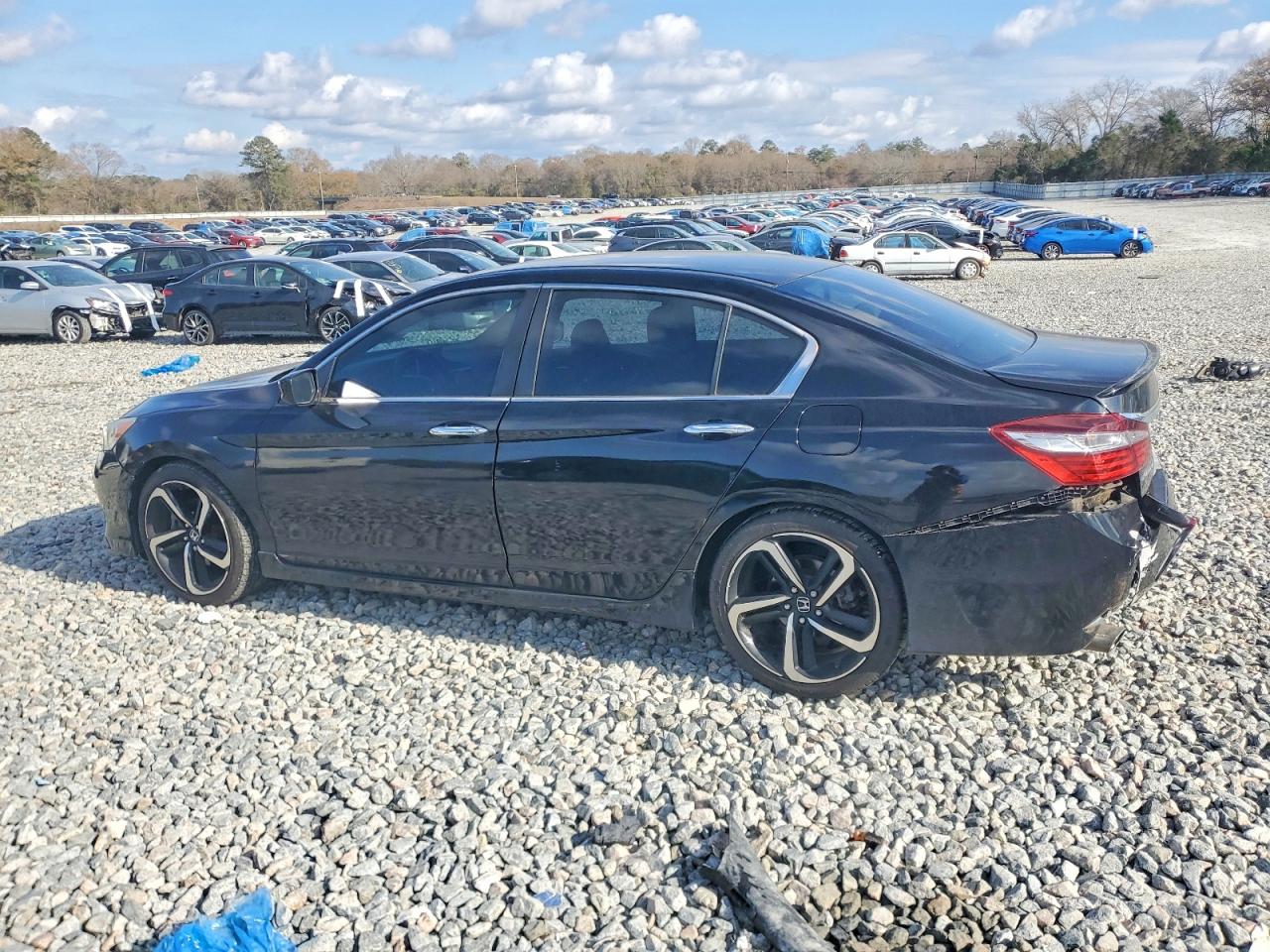 2017 HONDA ACCORD SPORT photo 2