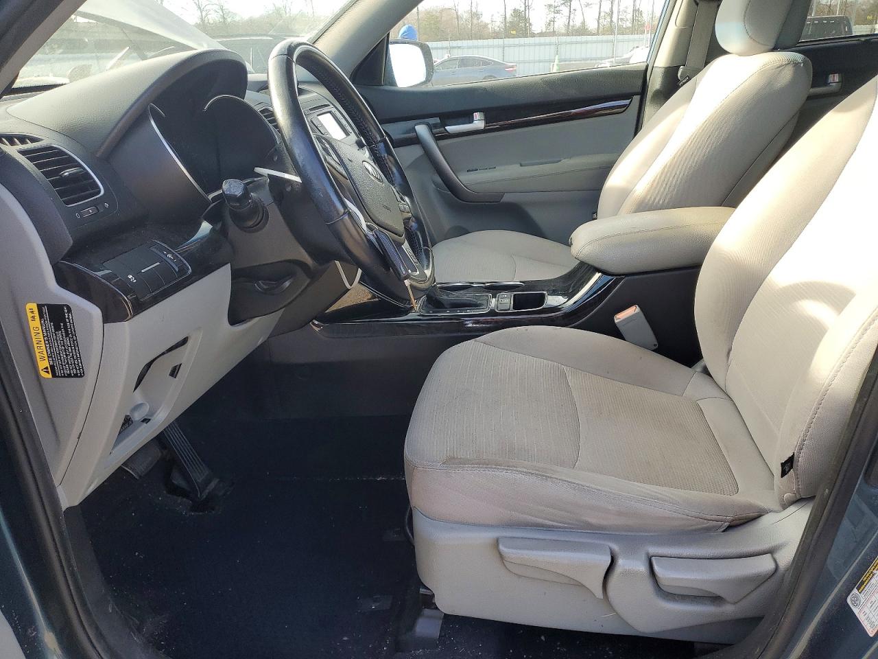2015 KIA SORENTO LX photo 7