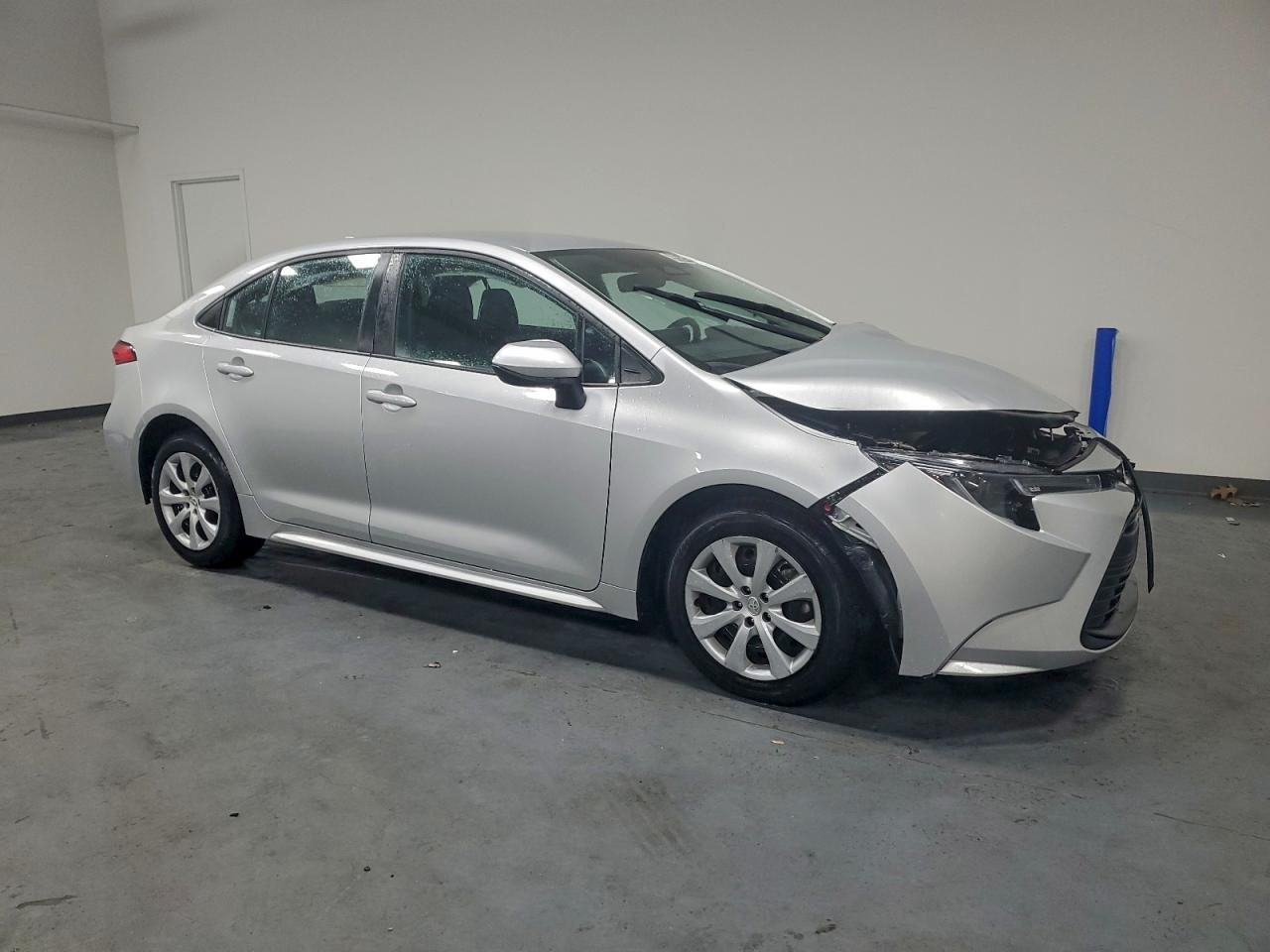 2024 TOYOTA COROLLA LE photo 4