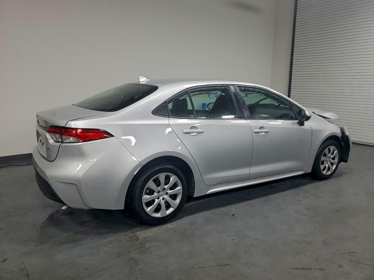 2024 TOYOTA COROLLA LE photo 3