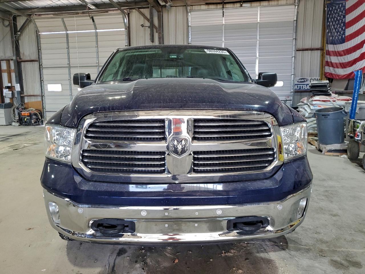 2015 RAM 1500 SLT photo 5