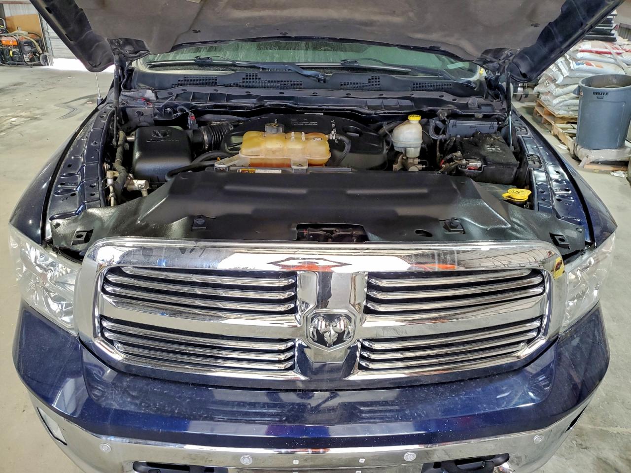 2015 RAM 1500 SLT photo 11