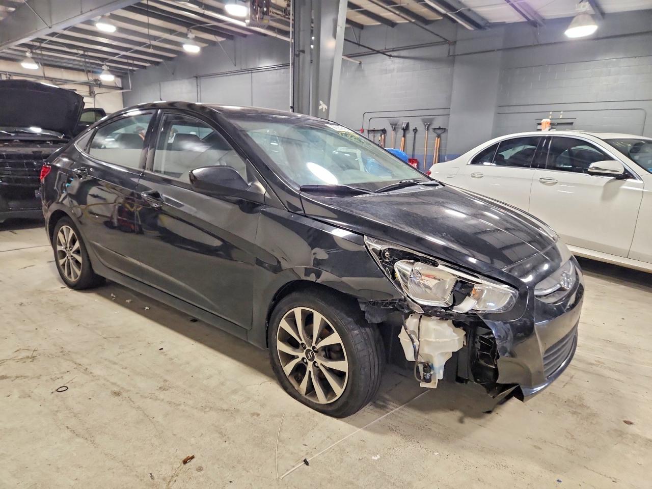 2017 HYUNDAI ACCENT SE photo 4