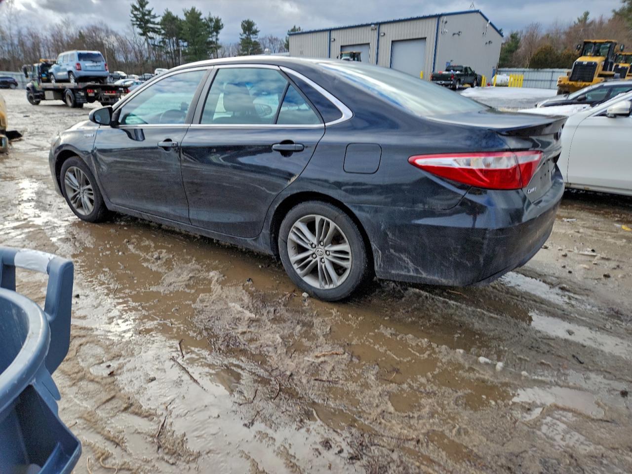 2015 TOYOTA CAMRY HYBRID photo 2