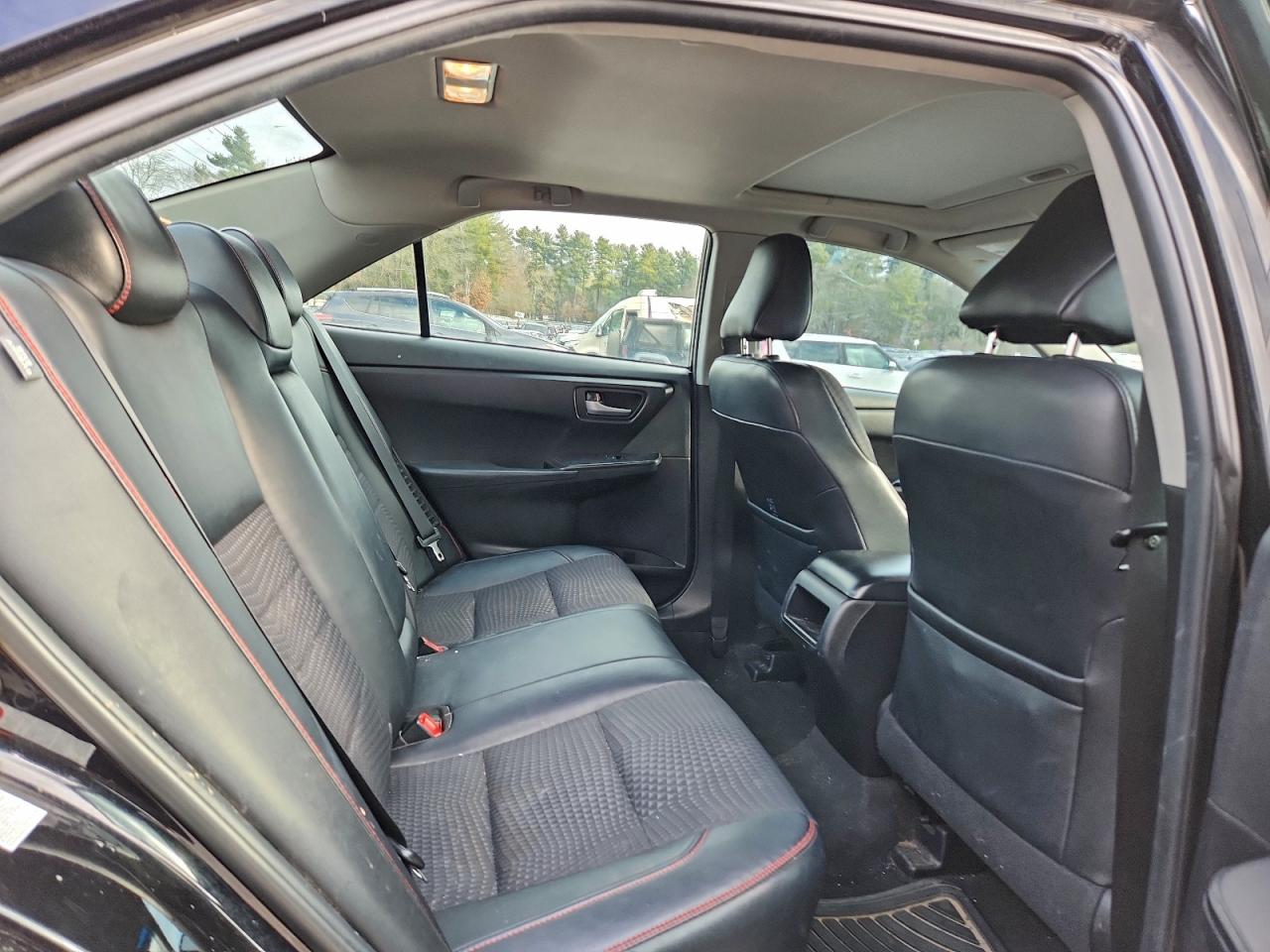 2015 TOYOTA CAMRY HYBRID photo 10