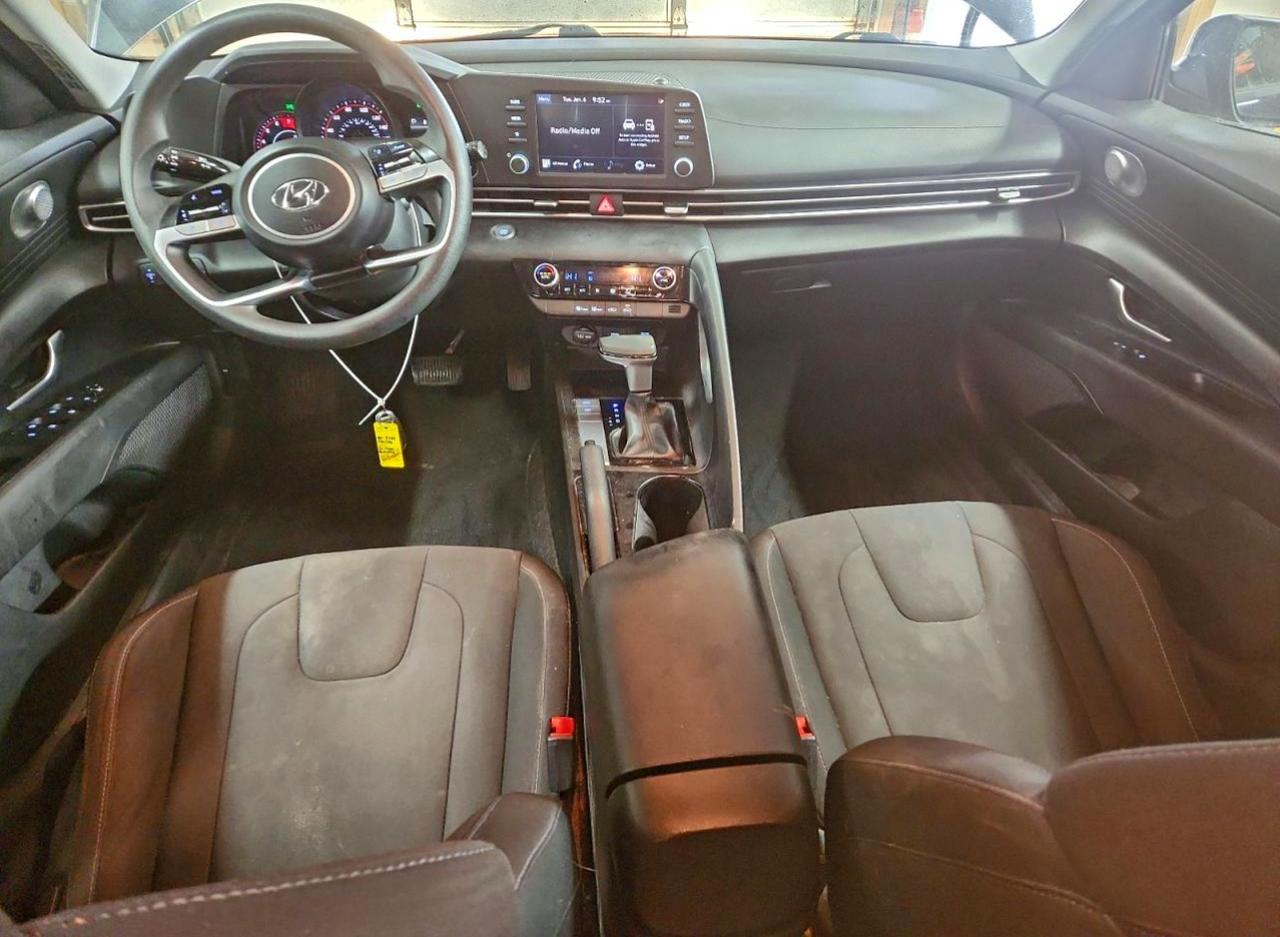 2021 HYUNDAI ELANTRA SEL photo 8