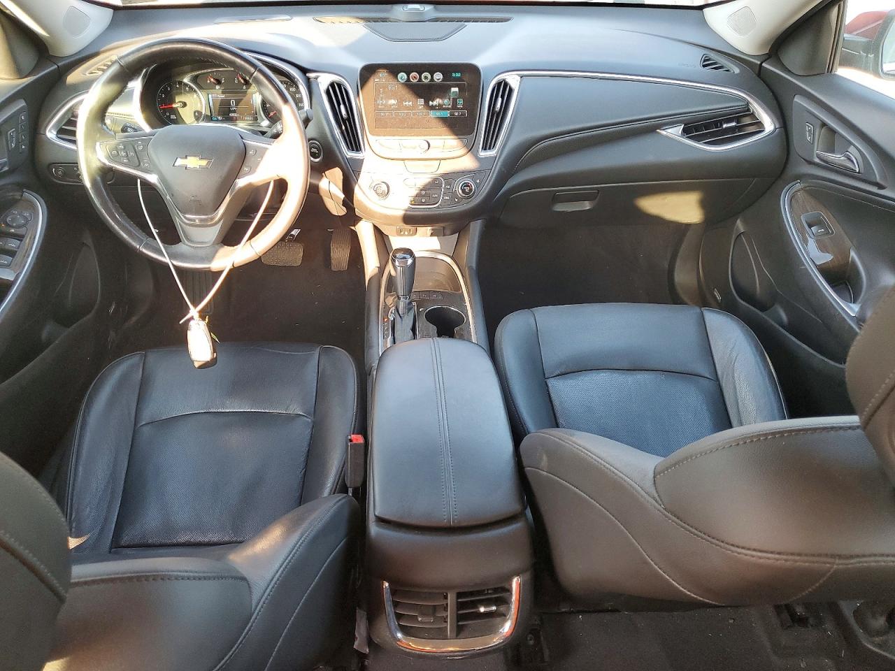 2018 CHEVROLET MALIBU PREMIER photo 8