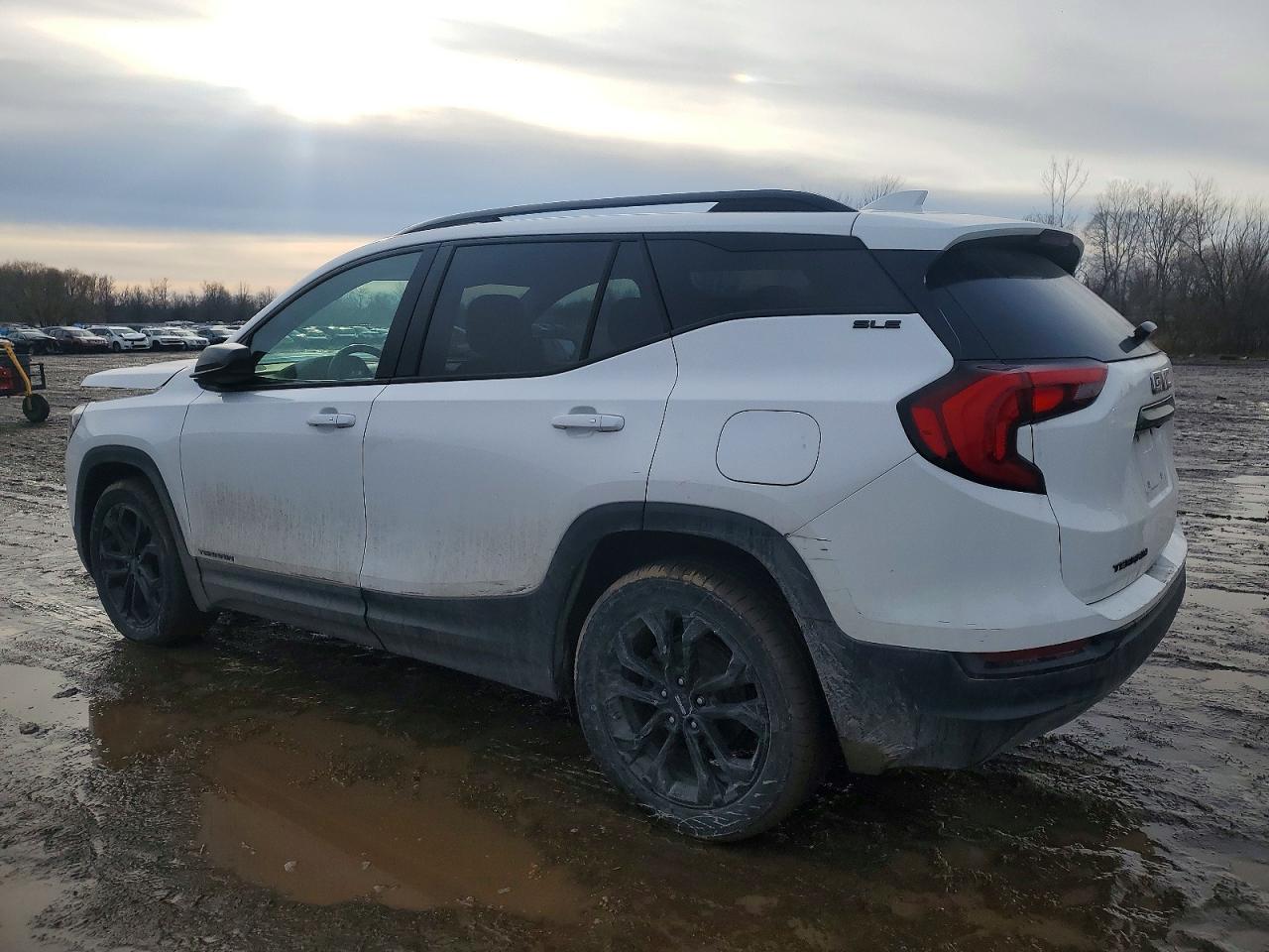 2019 GMC TERRAIN SLE photo 4