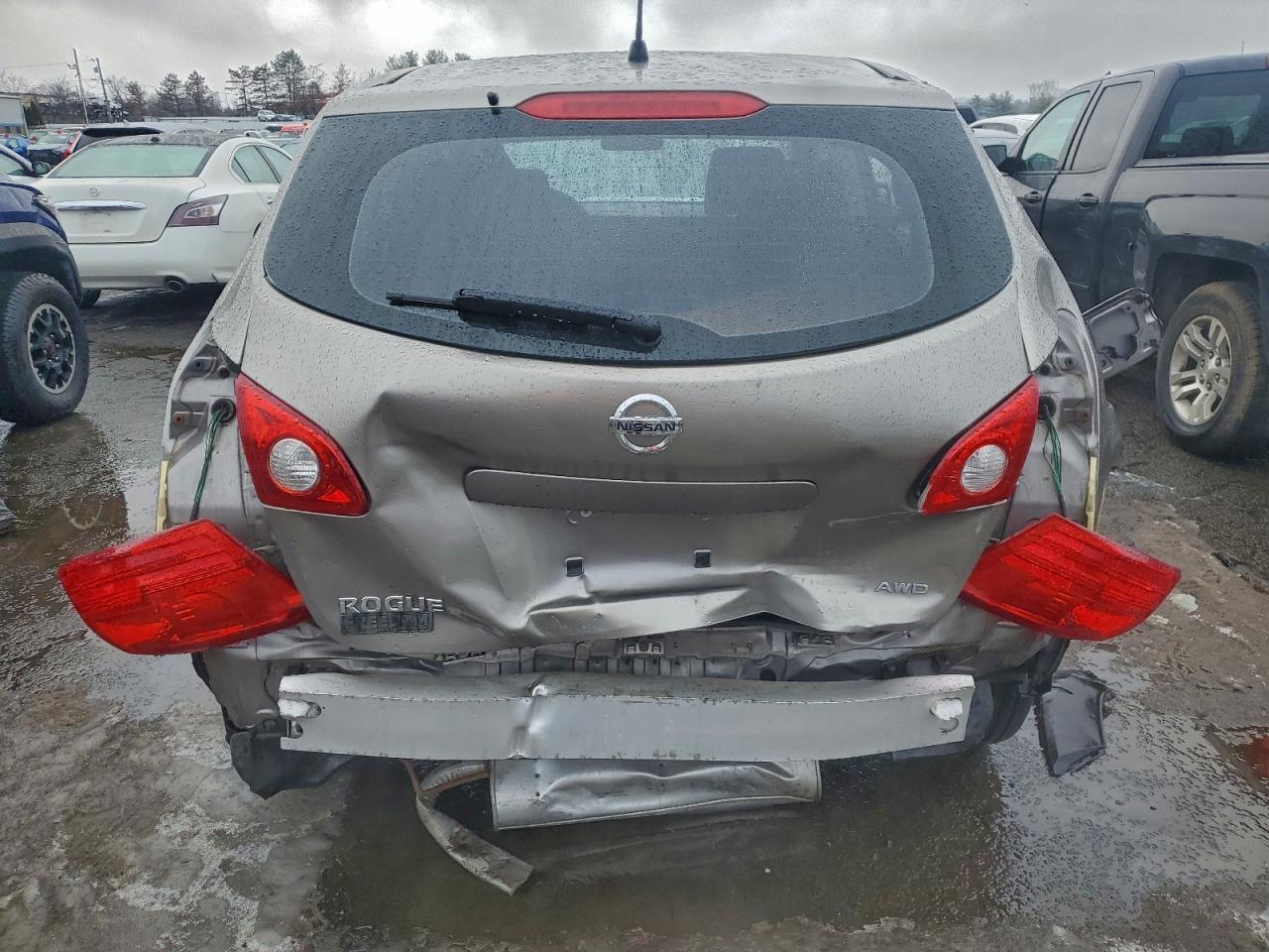 2010 NISSAN ROGUE S photo 6