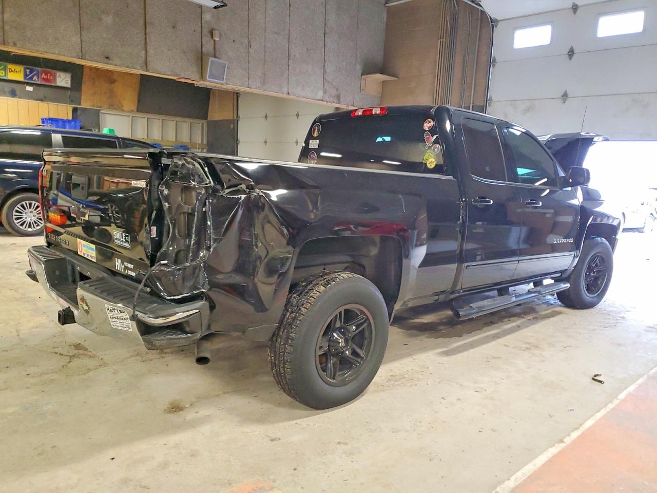 2018 CHEVROLET SILVERADO K1500 LT photo 3