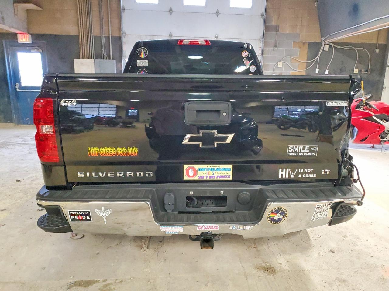 2018 CHEVROLET SILVERADO K1500 LT photo 6