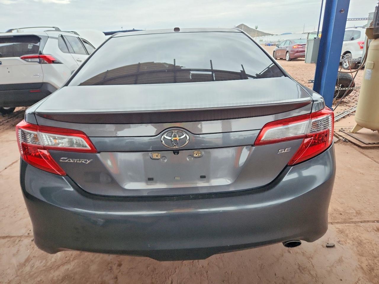 2012 TOYOTA CAMRY BASE photo 6