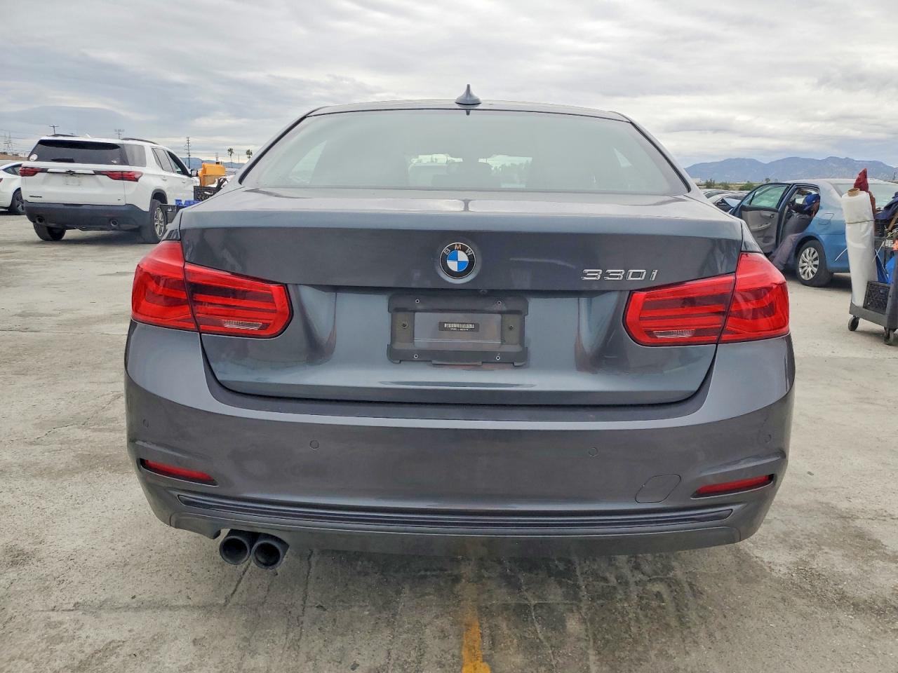 2017 BMW 330 I photo 11