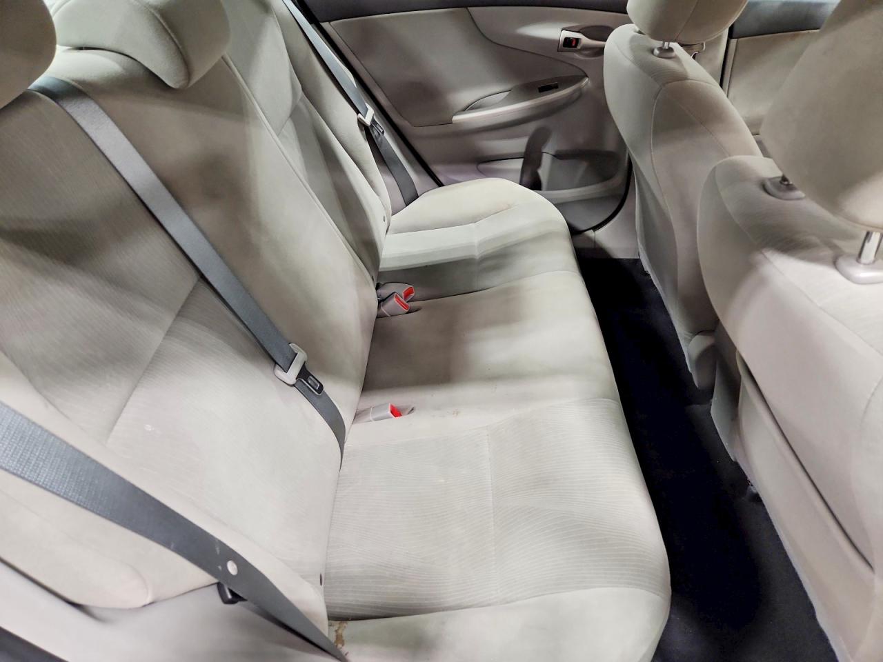 2013 TOYOTA COROLLA BASE photo 10
