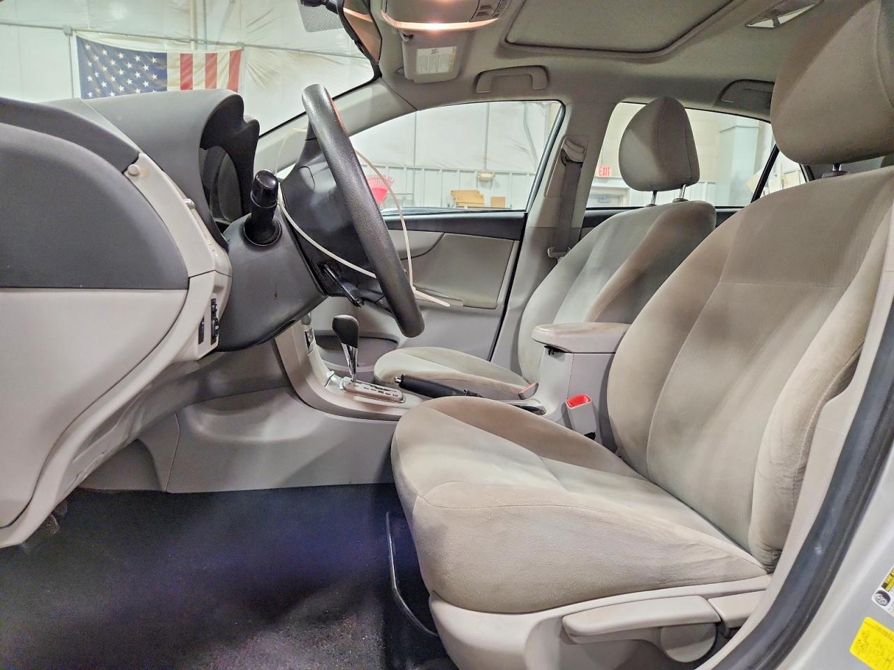 2013 TOYOTA COROLLA BASE photo 7