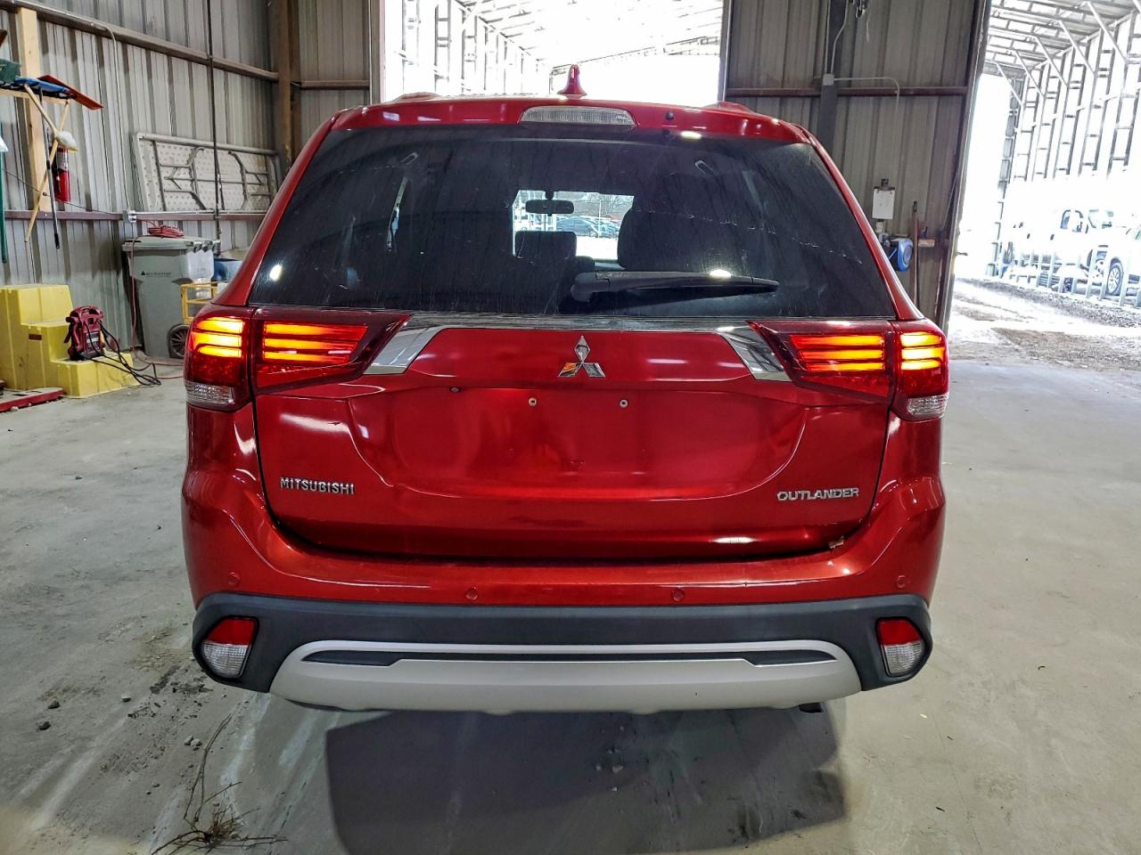 2019 MITSUBISHI OUTLANDER ES photo 6