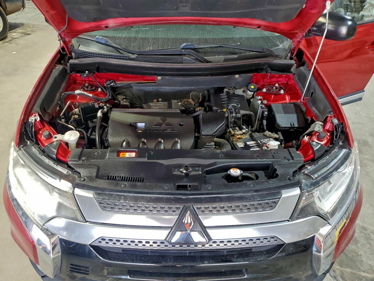 2019 MITSUBISHI OUTLANDER ES photo 12