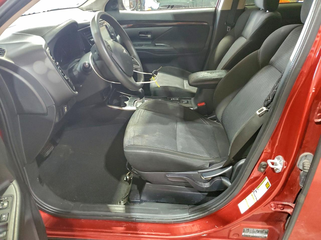 2019 MITSUBISHI OUTLANDER ES photo 7