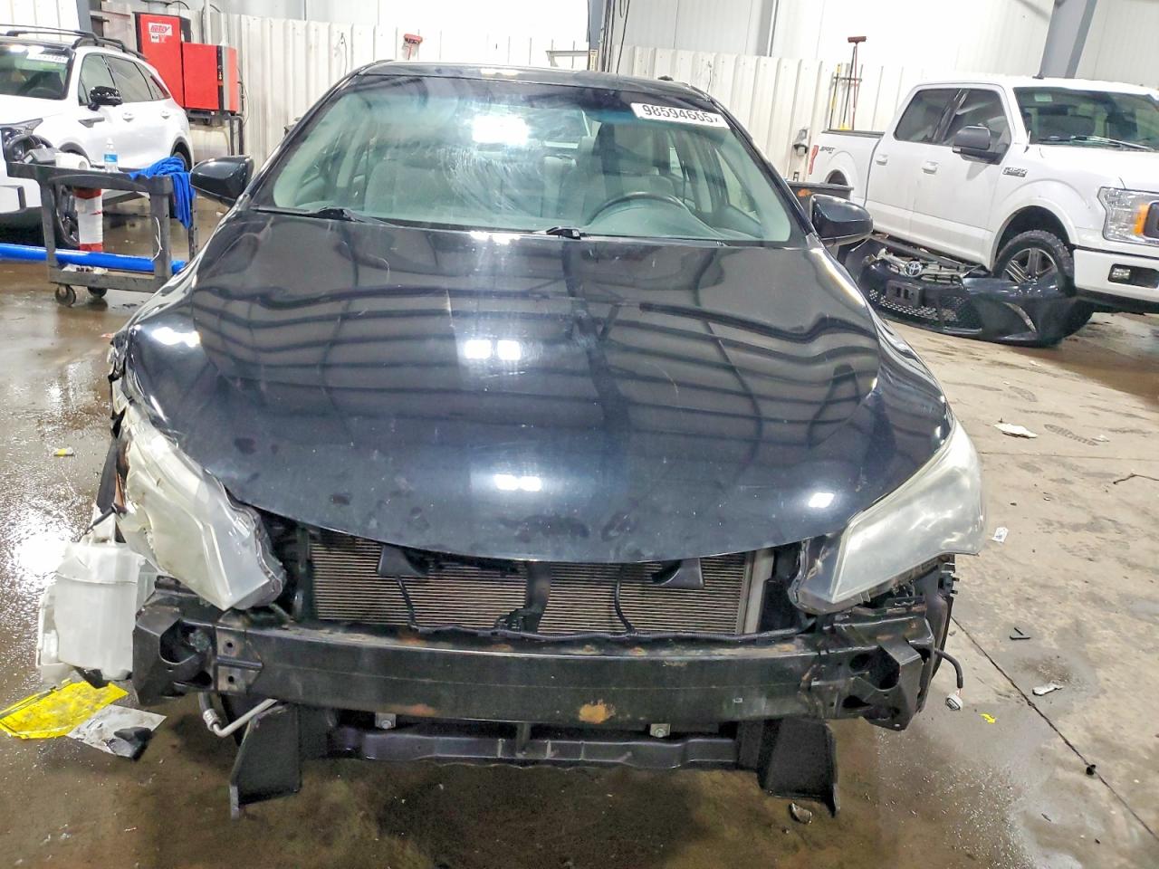 2015 TOYOTA CAMRY SE photo 5