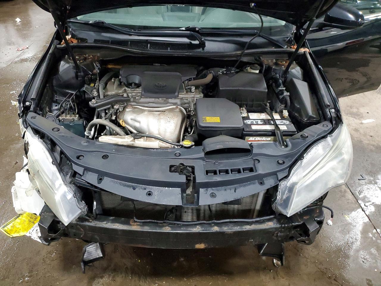 2015 TOYOTA CAMRY SE photo 11
