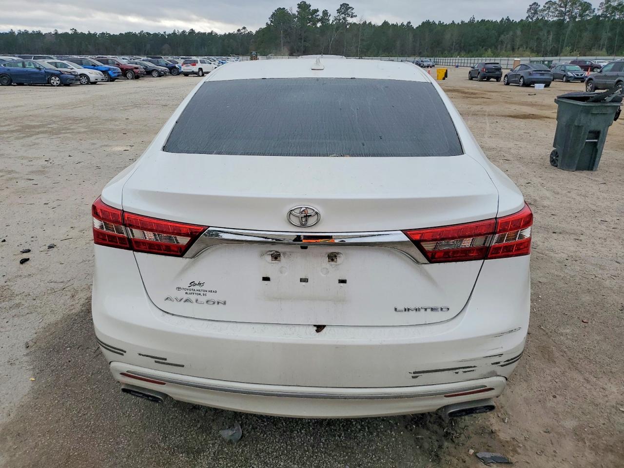 2016 TOYOTA AVALON XLE photo 6