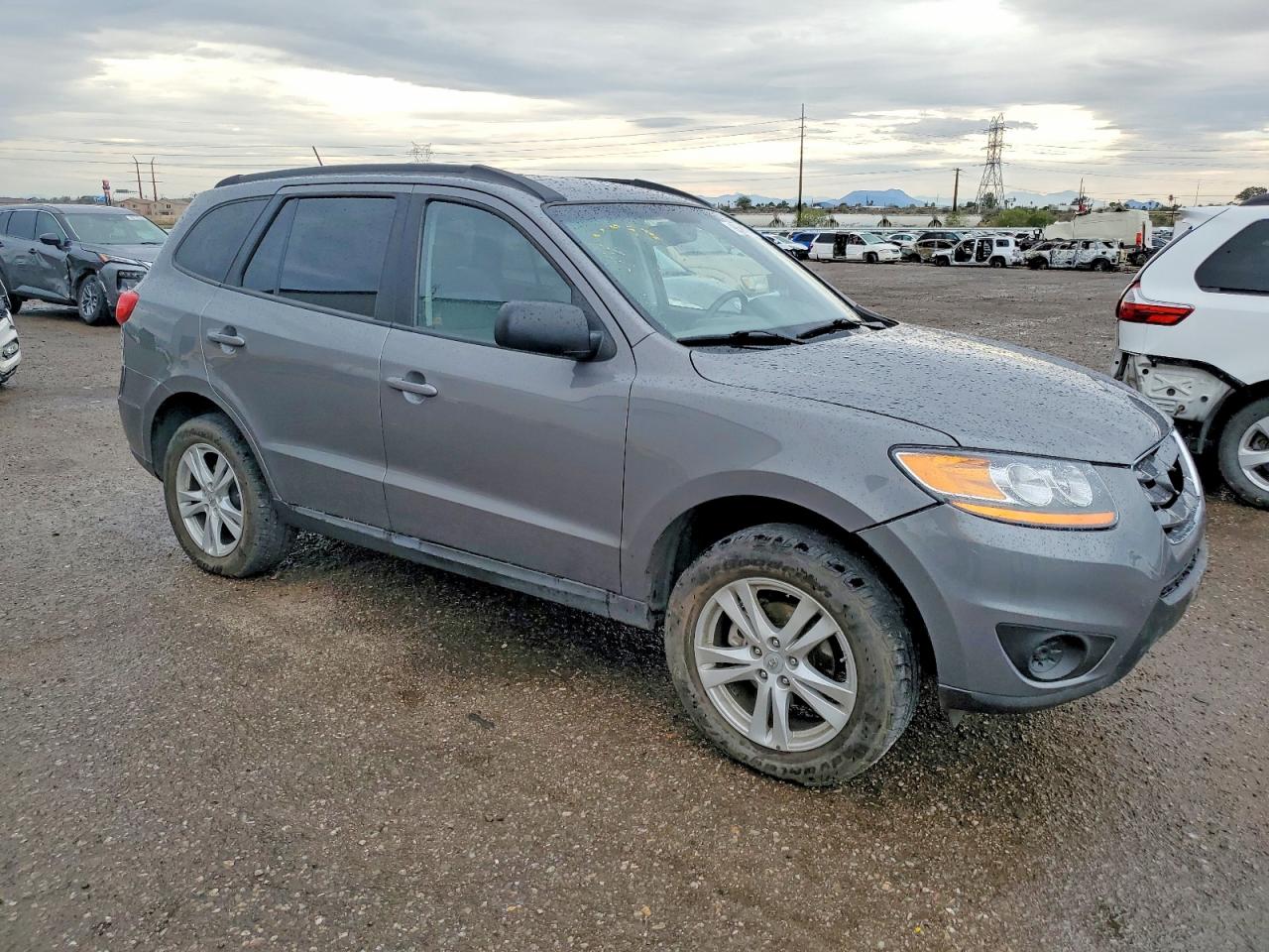 2010 HYUNDAI SANTA FE GLS photo 4