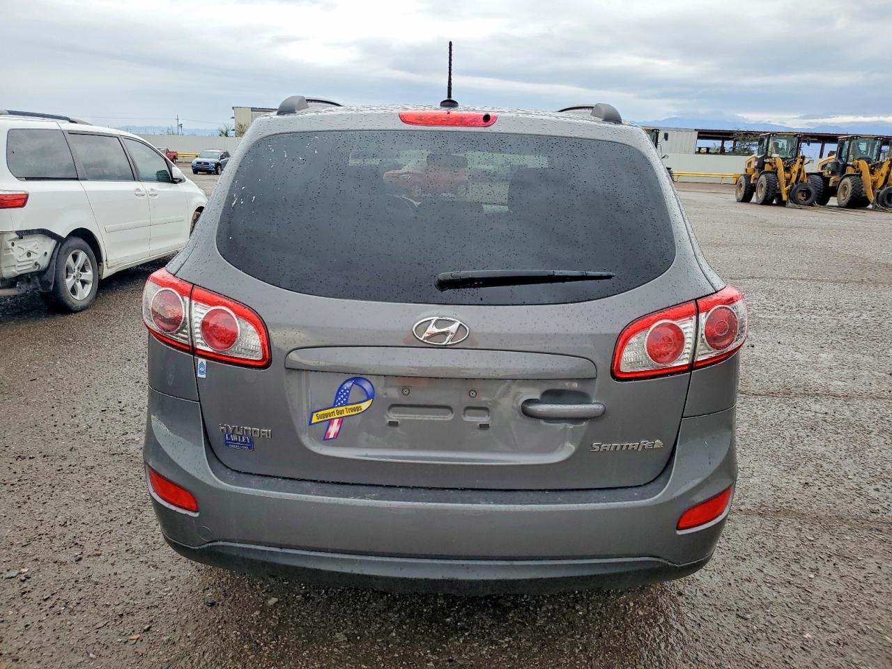 2010 HYUNDAI SANTA FE GLS photo 6