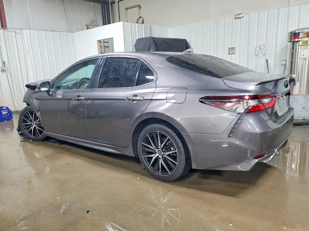 2023 TOYOTA CAMRY SE NIGHT SHADE photo 2
