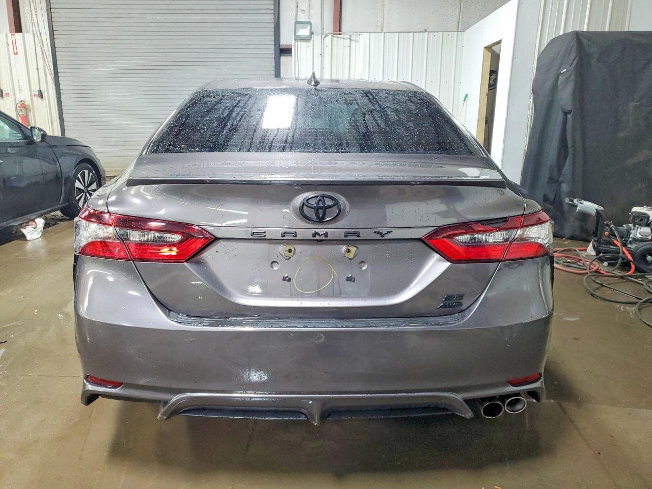2023 TOYOTA CAMRY SE NIGHT SHADE photo 6