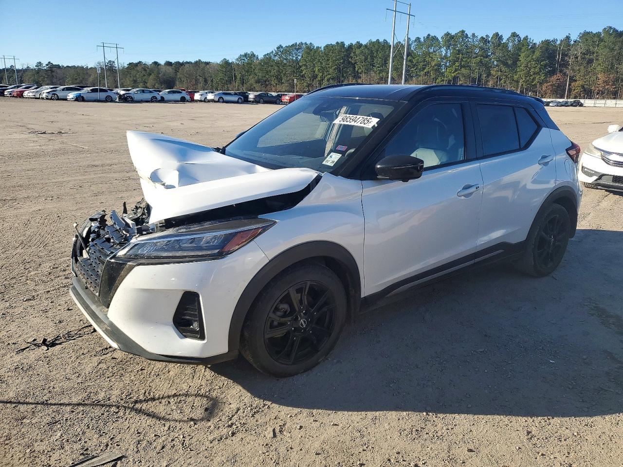2022 NISSAN KICKS