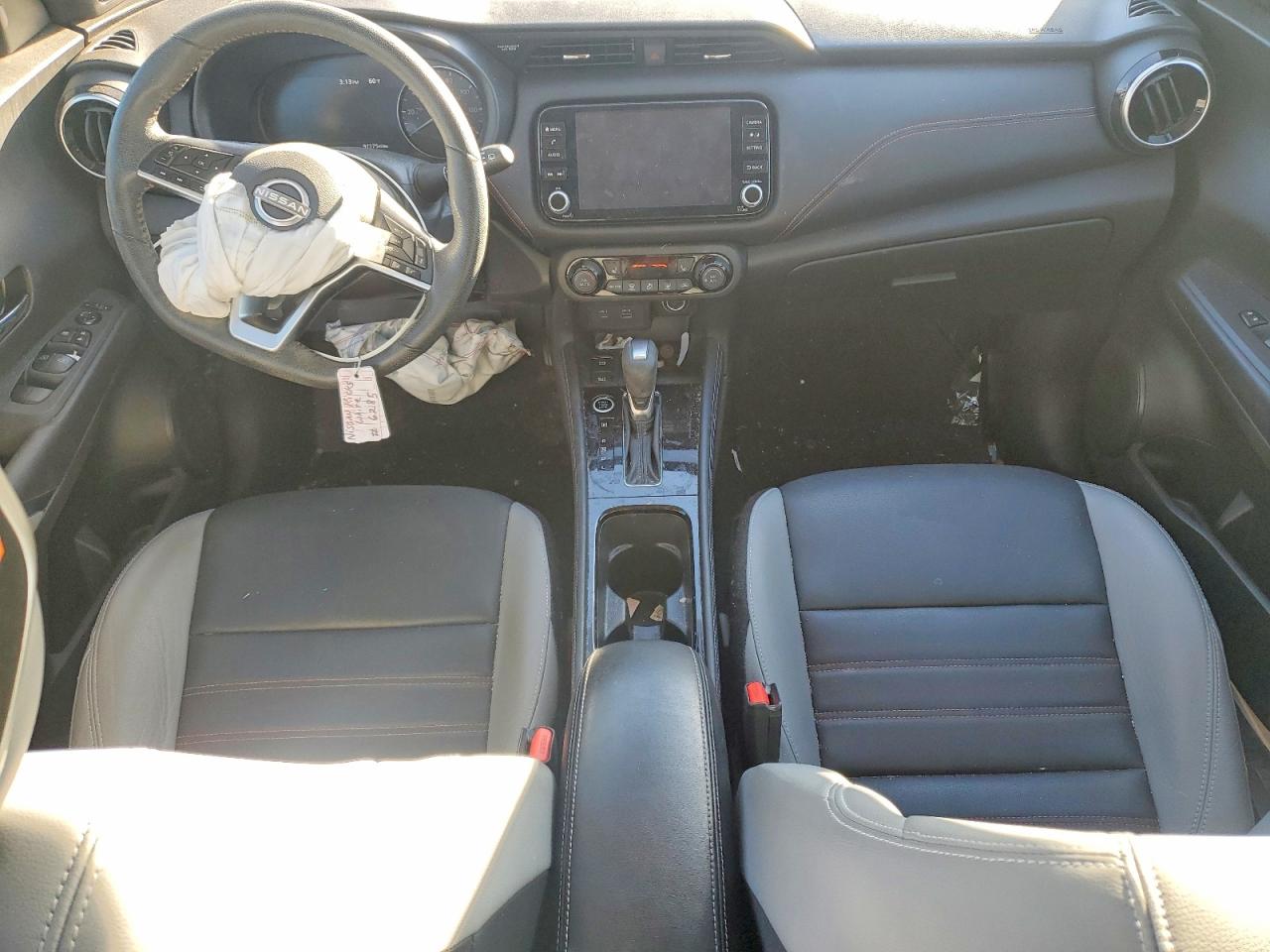 2022 NISSAN KICKS SR photo 8