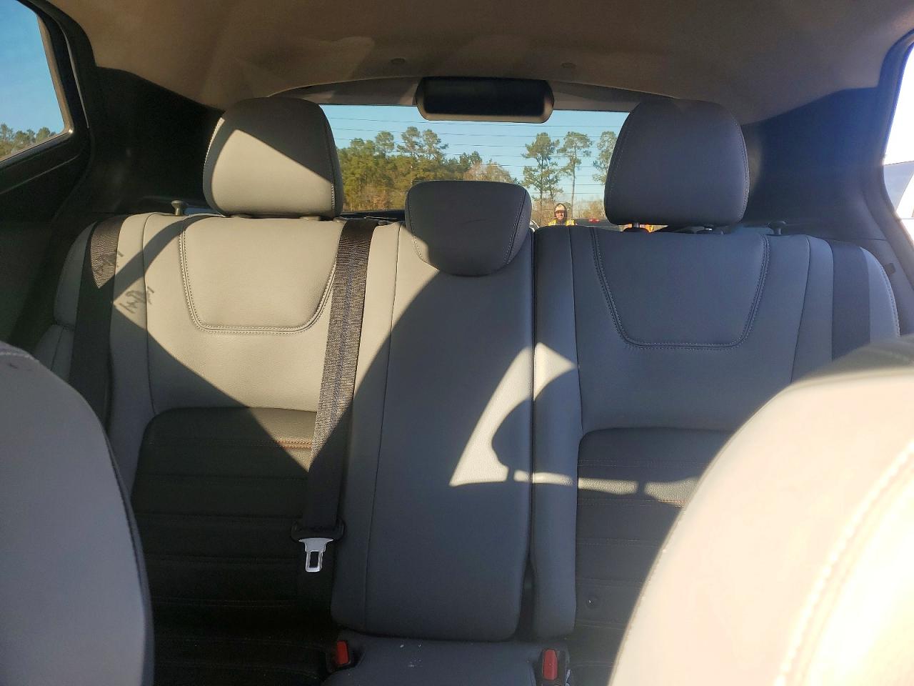 2022 NISSAN KICKS SR photo 10