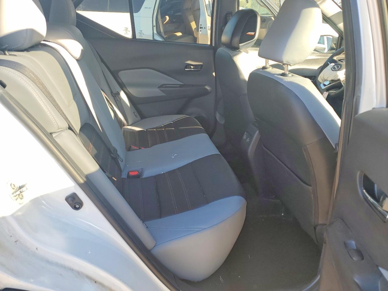 2022 NISSAN KICKS SR photo 11