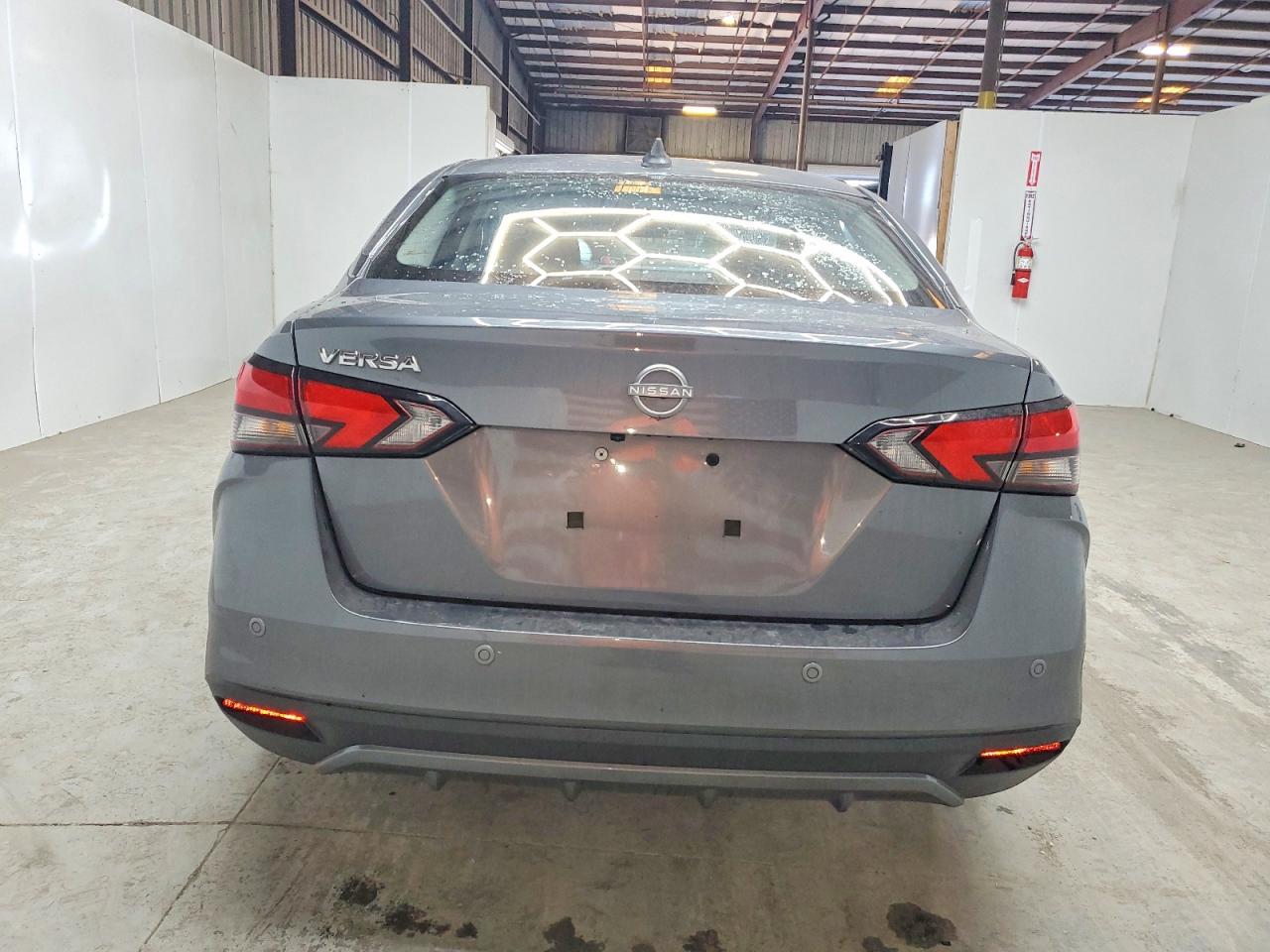 2025 NISSAN VERSA SV photo 11